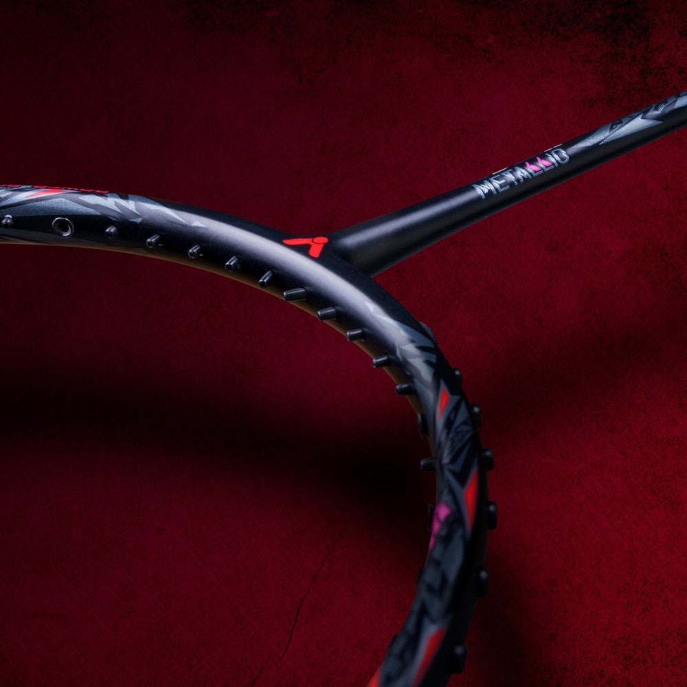 VICTOR Thruster Ryuga Metallic C (Unstrung)