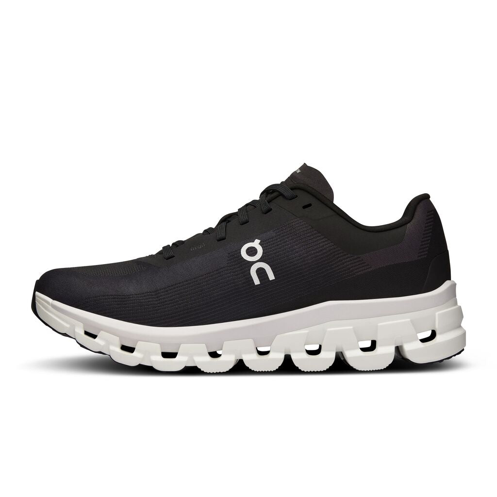 On Cloudflow 4 Womens (Black/White)