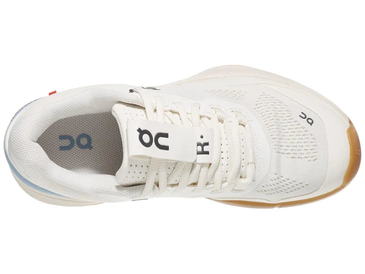 On The Roger Pro Tennis Shoe Men (Ivory/Chambray)